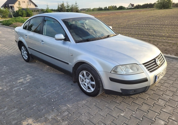 Volkswagen Passat cena 7950 przebieg: 165450, rok produkcji 2003 z Płock małe 67